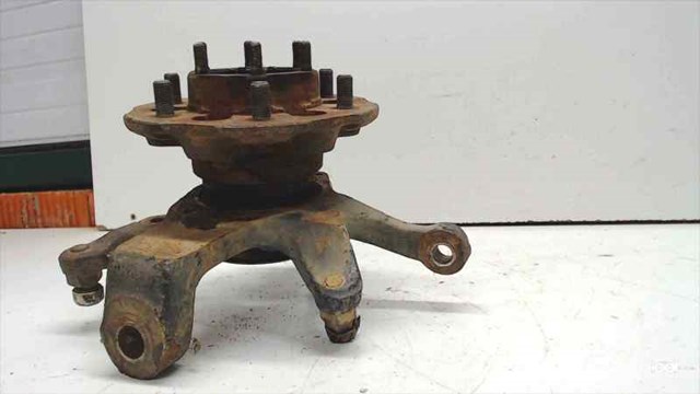 NISSAN 400140F000 Цапфа передняя правая в наличии Чернигов