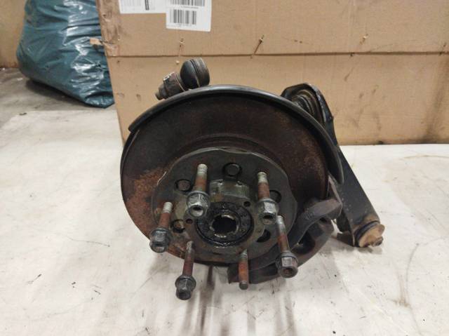 NISSAN 400140F000 Цапфа передняя правая в наличии Тернополь