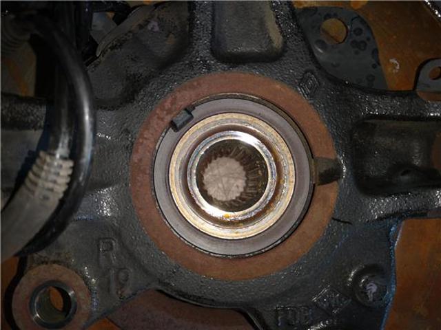 RENAULT 400143684R Цапфа передняя правая в наличии Хмельницкий
