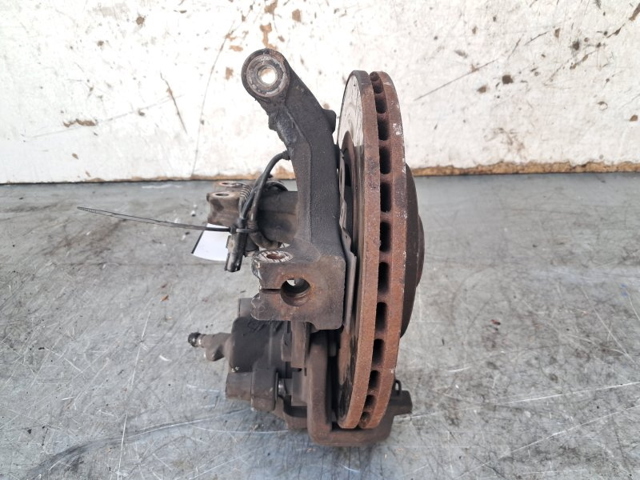 400145894R RENAULT Цапфа (поворотный кулак) передний правый купить в Харьков