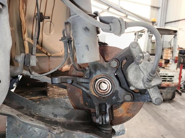 400156259R RENAULT Цапфа (поворотный кулак) передний левый купить в Ровно