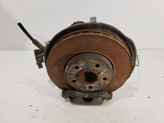 40015HG00A NISSAN Цапфа передняя левая купить в Львов