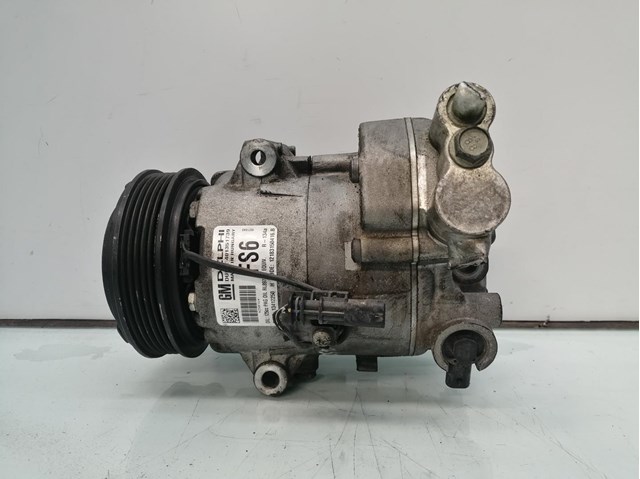 Compressor de ar condicionado para Opel Meriva b Limousine 1.4 (75) A14XER 401351739