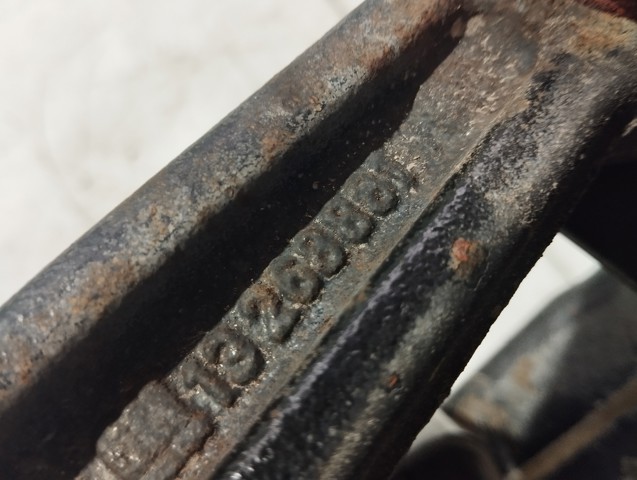 Viga de suspensão traseira (plataforma veicular) 402067 Opel