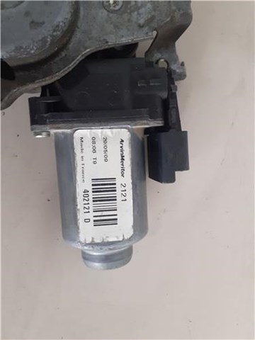 NISSAN 402121D Мотор стеклоподъемника двери передней левой в наличии Ровно
