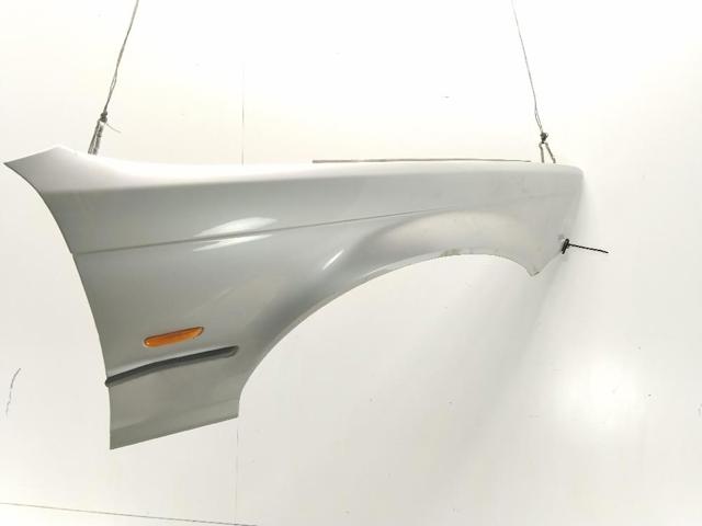 Pára-lama dianteiro direito 41358240406 BMW