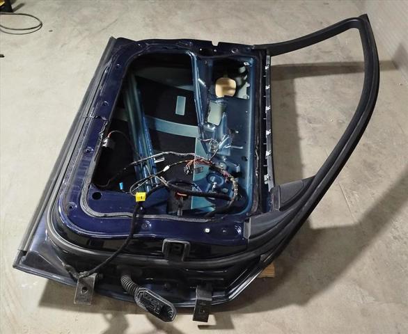 Porta dianteira esquerda 41515A2A3A5 BMW