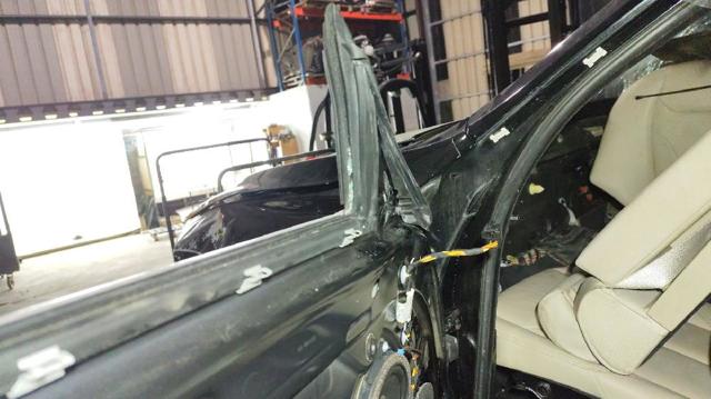 BMW 41515A43C93 Дверь передняя левая в наличии Запорожье