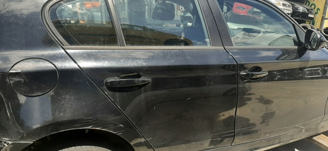 Porta traseira direita para BMW Série 1 118d 204d4 sedã 41527191018