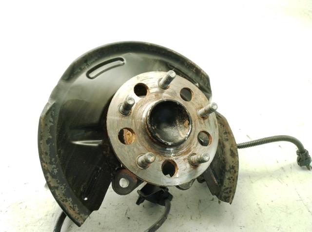 TOYOTA 4230402210 Цапфа (поворотный кулак) задний правый в наличии Киев
