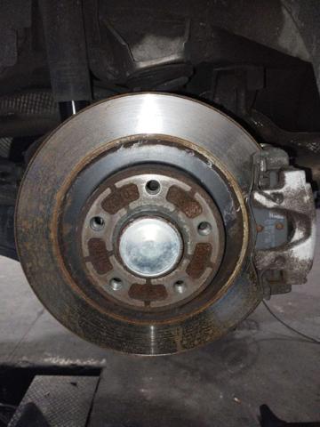 Sapatas do freio traseiras de tambor 430190024R RENAULT