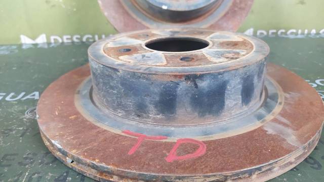 Disco do freio traseiro 432068H305 NISSAN