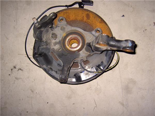 432110F040 TOYOTA Цапфа (поворотный кулак) передний правый купить в Украина