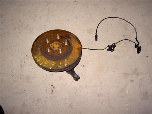 TOYOTA 432110F040 Цапфа (поворотный кулак) передний правый в наличии Полтава