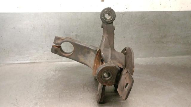 TOYOTA 432110H010 Цапфа (поворотный кулак) передний правый в наличии Харьков