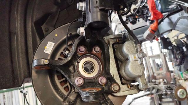 TOYOTA 4321233130 Цапфа передняя левая в наличии Черновцы