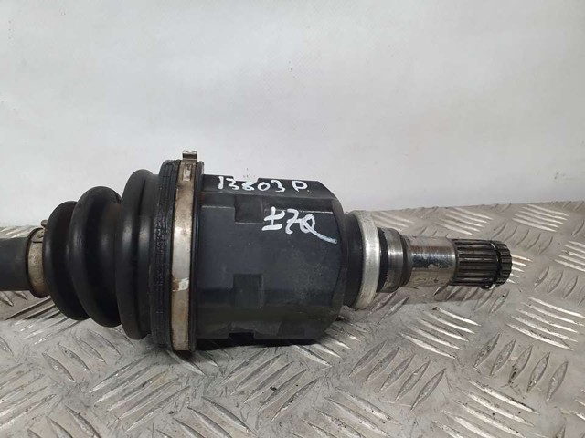 TOYOTA 4342002B30 Полуось (привод) передняя левая в наличии Каменское