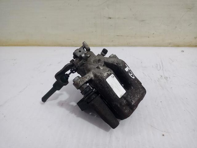 Suporte do freio traseiro direito 4400N5 PEUGEOT