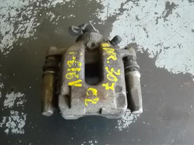 Suporte do freio traseiro direito 4400N5 PEUGEOT