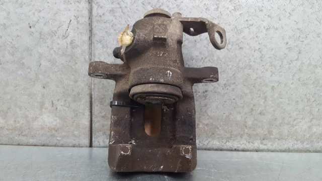 Suporte do freio traseiro direito 4400P5 PEUGEOT