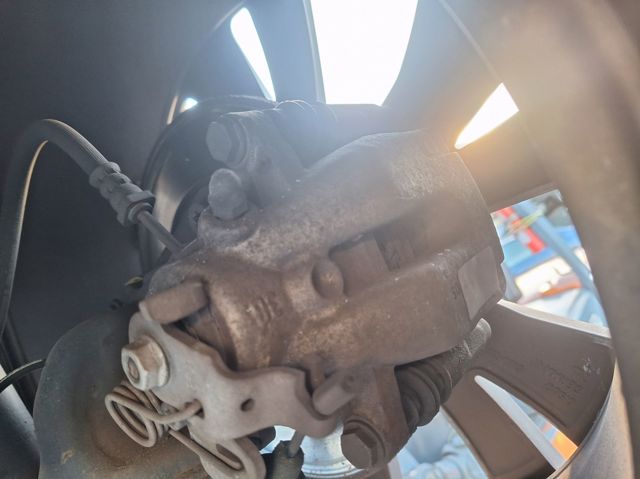 Suporte do freio traseiro direito 4400W6 PEUGEOT