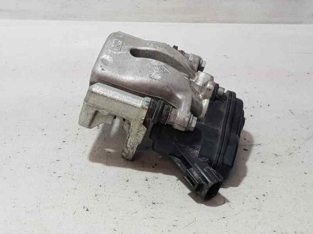 440110675R RENAULT Суппорт задний левый купить в Украина