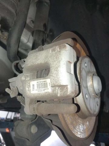 Suporte do freio traseiro direito 4401N7 PEUGEOT