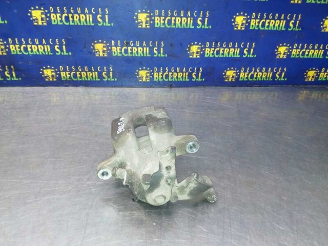 Suporte do freio traseiro direito 4401N7 PEUGEOT