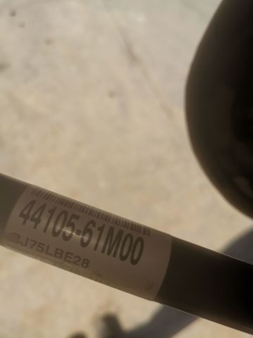 SUZUKI 4410561M00 Полуось задняя правая в наличии Львов