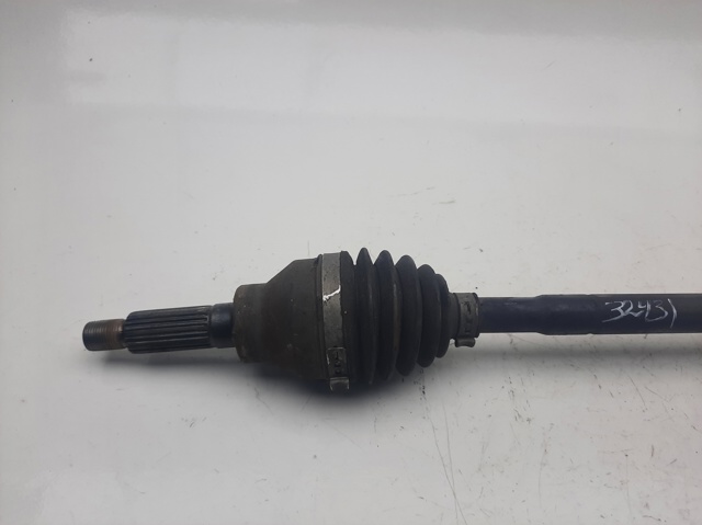 SUZUKI 4410579J00 Полуось задняя правая в наличии Черновцы