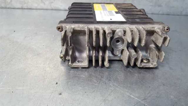 VAG 443907403D Блок управления двигателем в наличии Кривой Рог