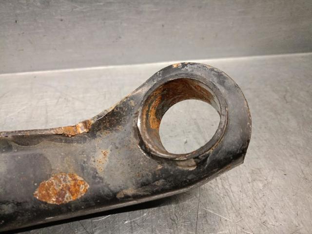 Braço oscilante superior esquerdo de suspensão dianteira 4440105001 Ssang Yong