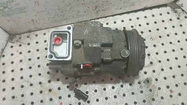 MERCEDES 447220823 Компрессор кондиционера в наличии Одесса