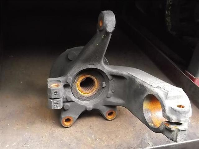 4484601 FORD Цапфа передняя левая купить в Кривой Рог
