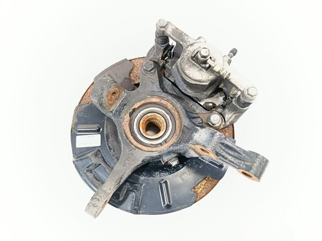 SUZUKI 4511161M00 Цапфа (поворотный кулак) передний правый в наличии Львов
