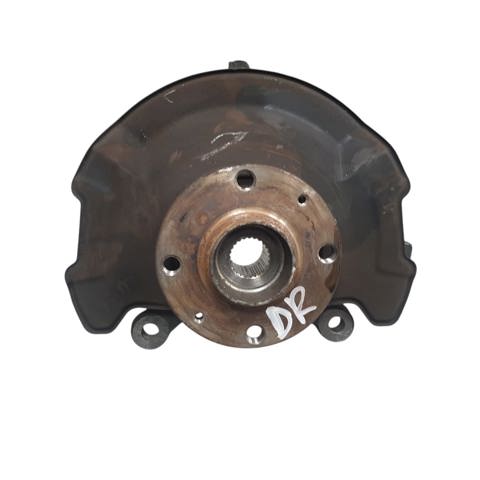 SUZUKI 4511162J10 Цапфа (поворотный кулак) передний правый в наличии Винница