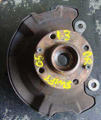 SUZUKI 4511162J10 Цапфа передняя правая в наличии Днепр