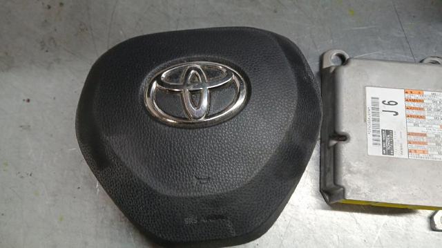TOYOTA 4513012E40C0 Подушка безопасности (AIRBAG) водительская в наличии Каменское