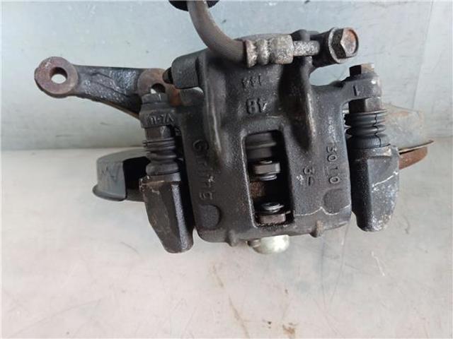 SUZUKI 4515161M00 Цапфа передняя левая в наличии Сумы
