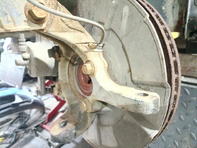 SUZUKI 4515165J00000 Цапфа передняя левая в наличии Полтава
