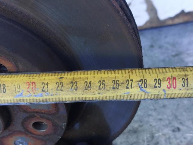 SUZUKI 4515179J51000 Цапфа (поворотный кулак) передний левый в наличии Чернигов