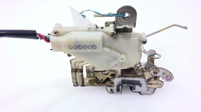 FORD 4530237 Замок двери передней правой в наличии Тернополь