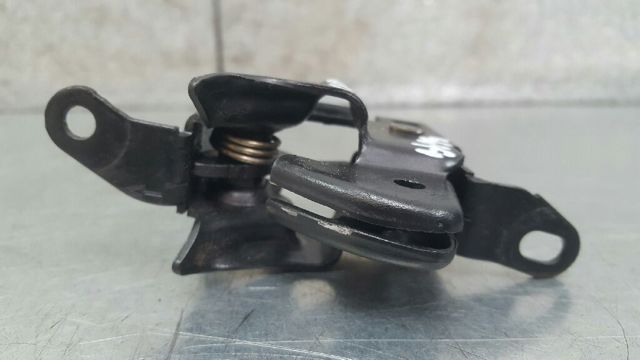 MERCEDES A4548800260 Замок капота в наличии Сумы