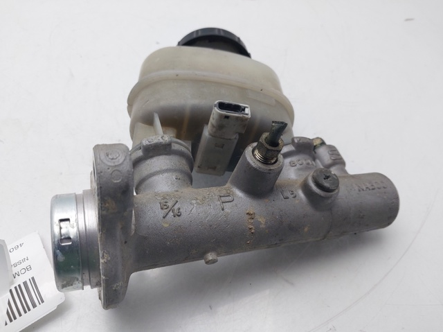 NISSAN 4601043U00 Цилиндр тормозной главный в наличии Николаев