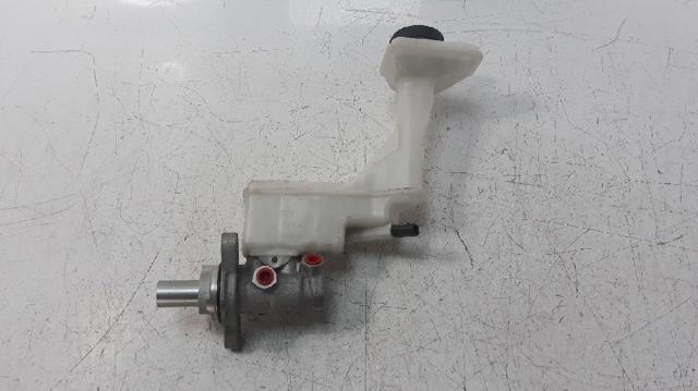 Cilindro mestre do freio 460104EH0A NISSAN