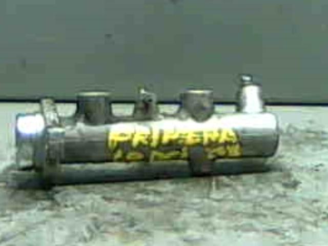 Cilindro mestre do freio Nissan Primera P12