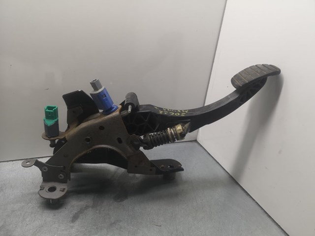 Pedal de embraiagem 465030037R Renault (RVI)
