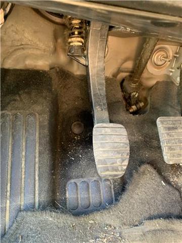 RENAULT 465030038R Педаль сцепления в наличии Черновцы