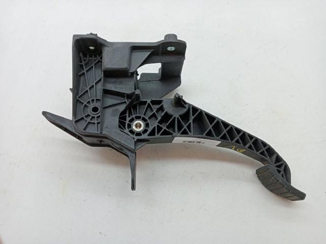 Pedal de embraiagem 465037621R Renault (RVI)