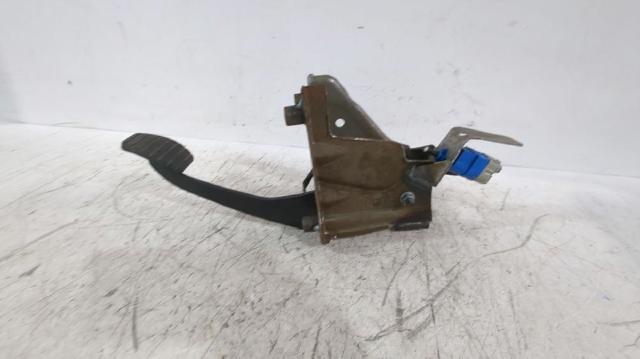 Pedal de embraiagem Dacia Logan 2 L8_